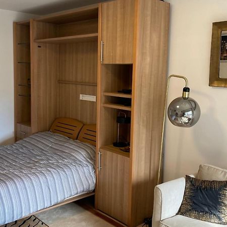 Un Studio De Luxe Les Champs Elysees Parijs Buitenkant foto
